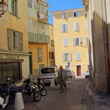 Riviera Old Town Deluxe