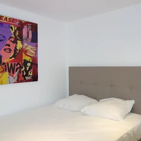 Riviera Old Town Deluxe Apartamento *